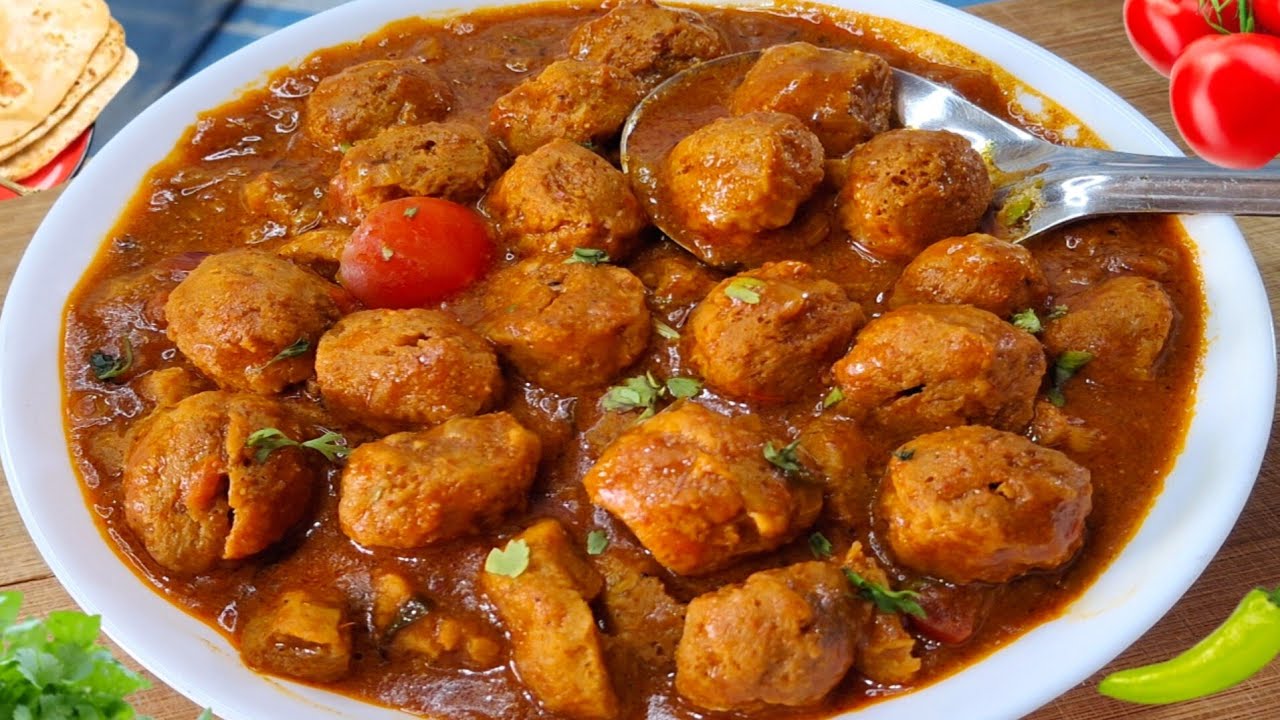 हॉटेल सारखी चमचमीत सोयाबीनची भाजी  | Soya Curry Recipe | Soyabean Recipe.