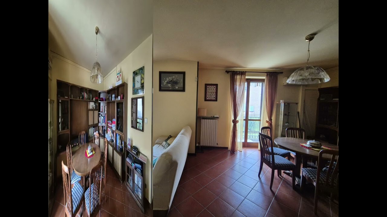 Villa a schiera a Binago con giardino