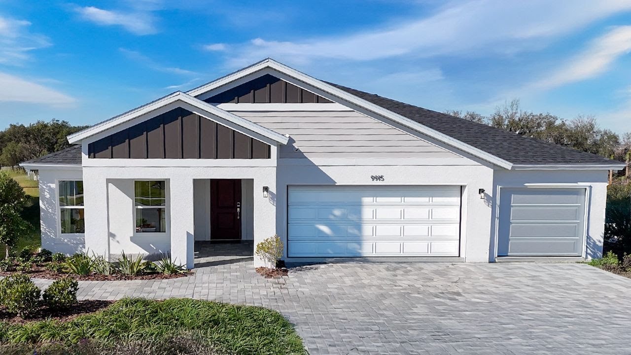Inside This Florida Home with a Gourmet Kitchen, High Ceilings & Bonus Room