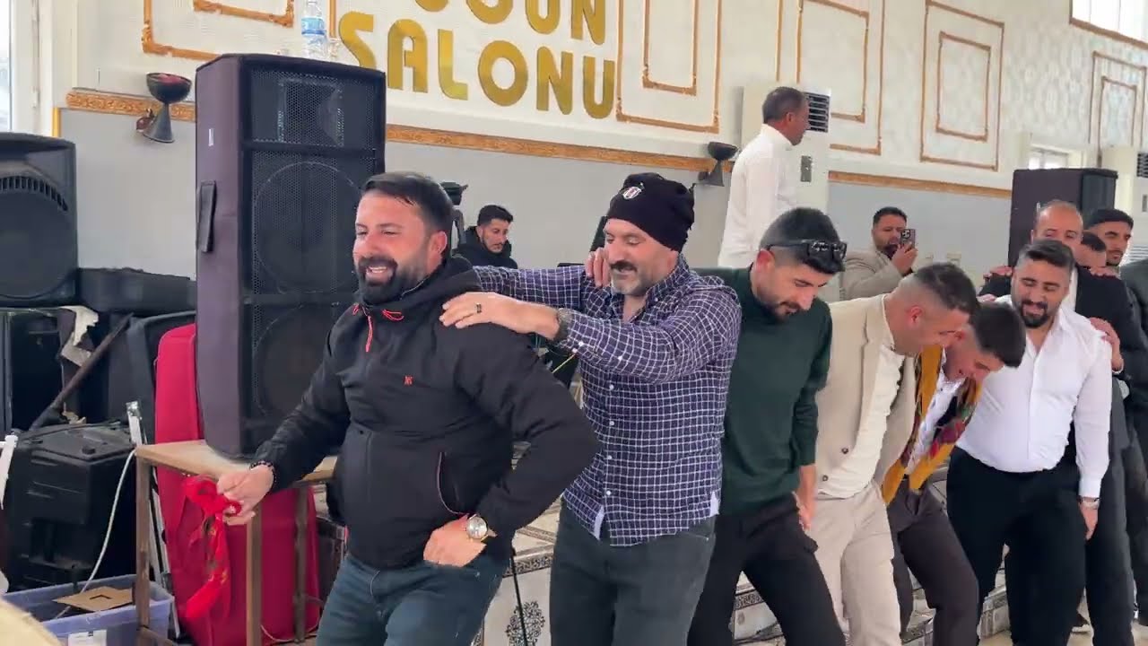 Kağızman d&uuml;ğ&uuml;nlerinden &ldquo;Pakır&rdquo; ailesinin o muhteşem d&uuml;ğ&uuml;n&uuml; Grup Zilan 