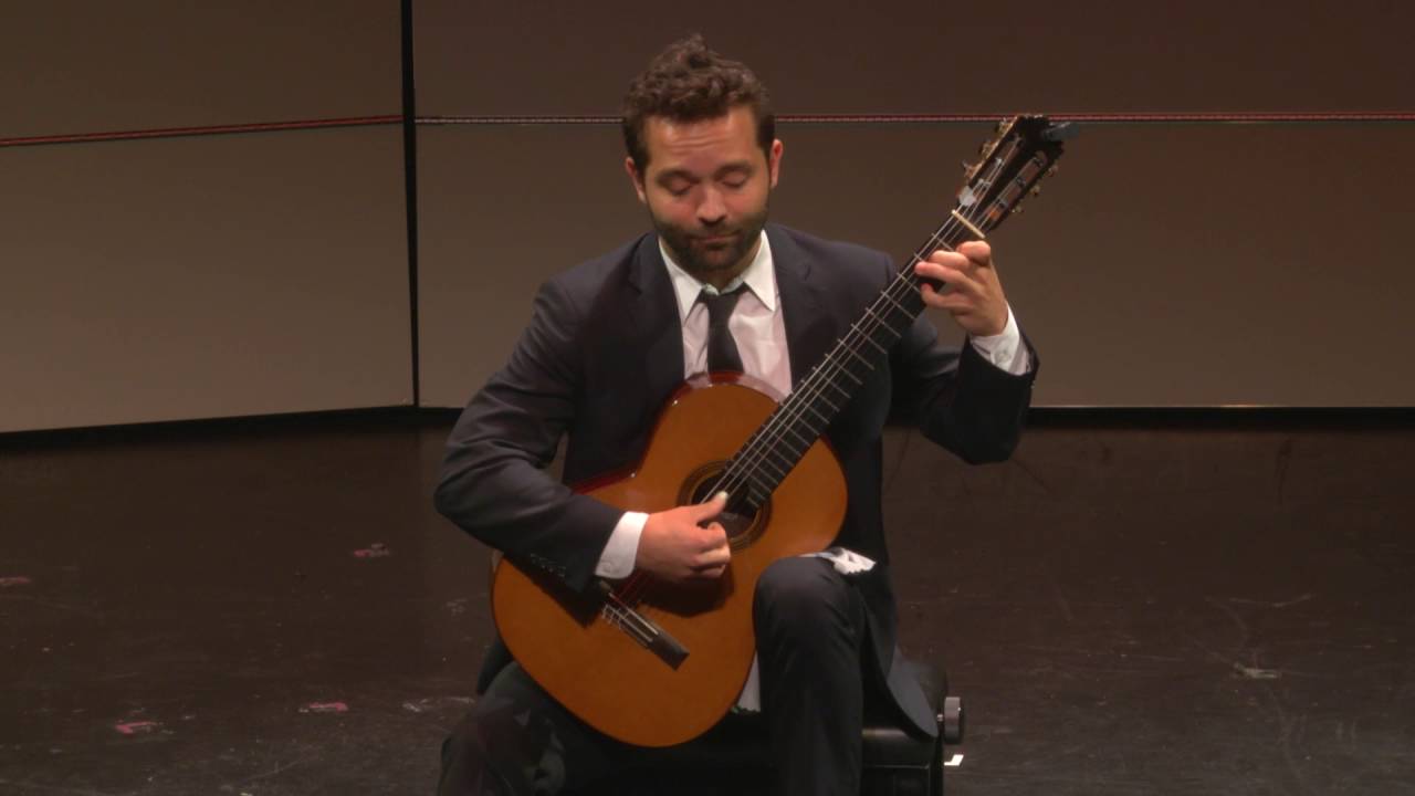 Three Guitar Pieces, Leo Brouwer | Thomas Echols, guitar