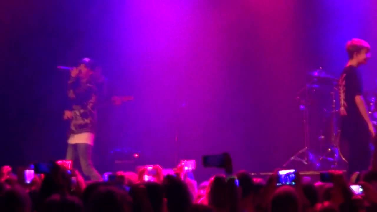 Bars and melody-Unite (live forever) teen spirit tour