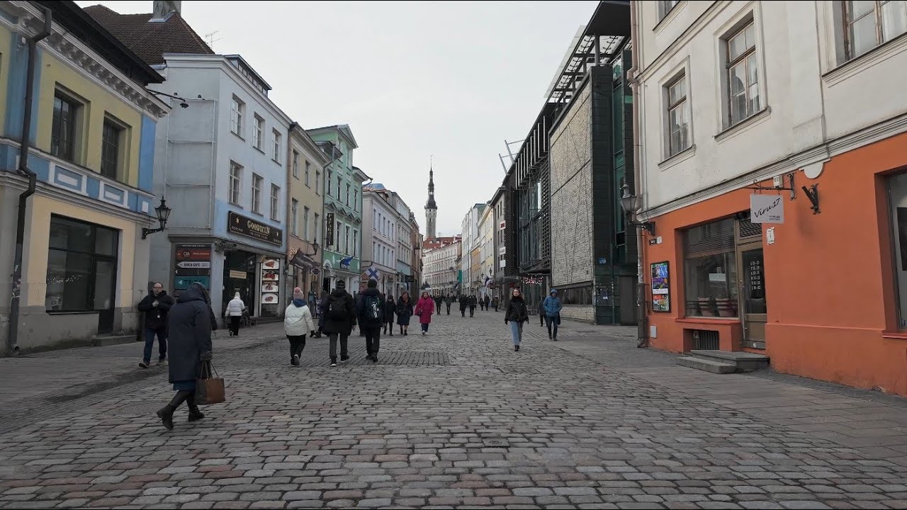 Walking in Old Town Tallinn, Estonia (Relaxing ASMR) 4K