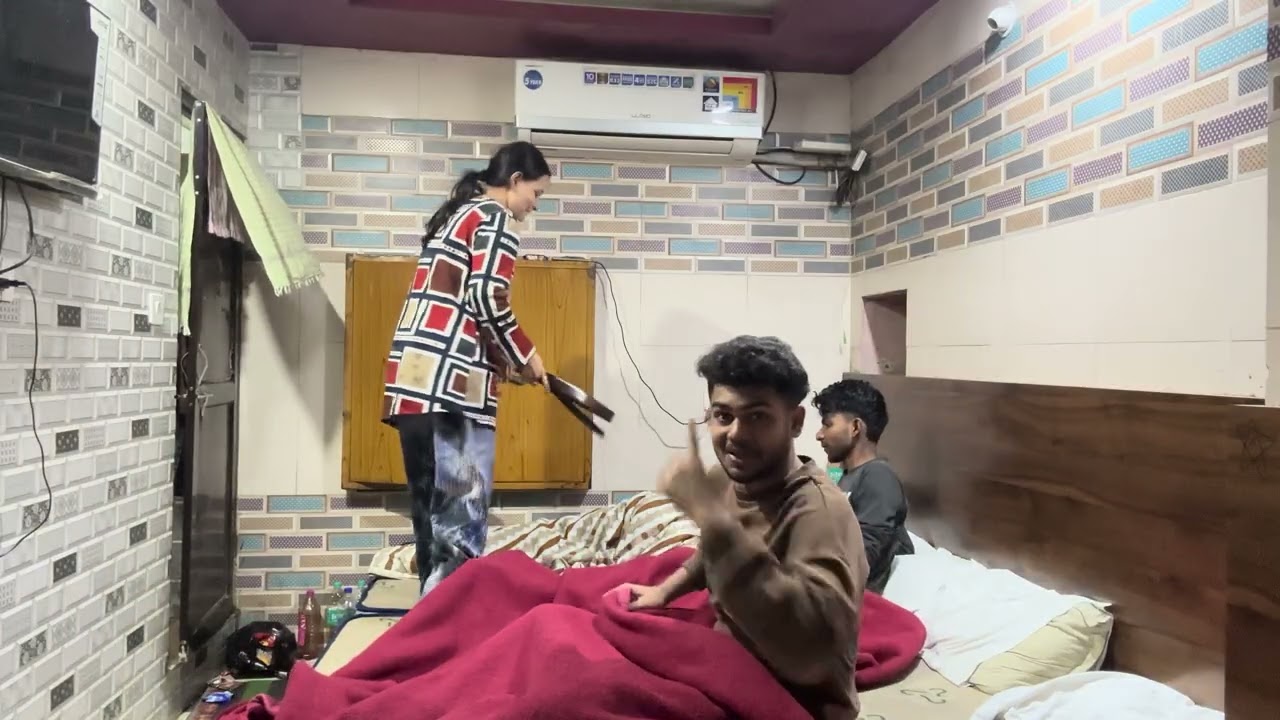 SLEEPING SLAPPING PRANK ON HAFIZ 😂 | REHAN’S VLOG 