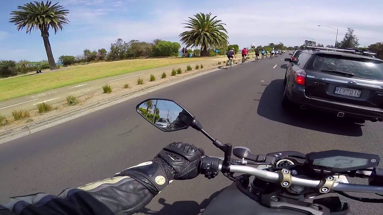 Yamaha MT-09/FZ-09 Akrapovic Carbon Race Exhaust | Onboard GoPro