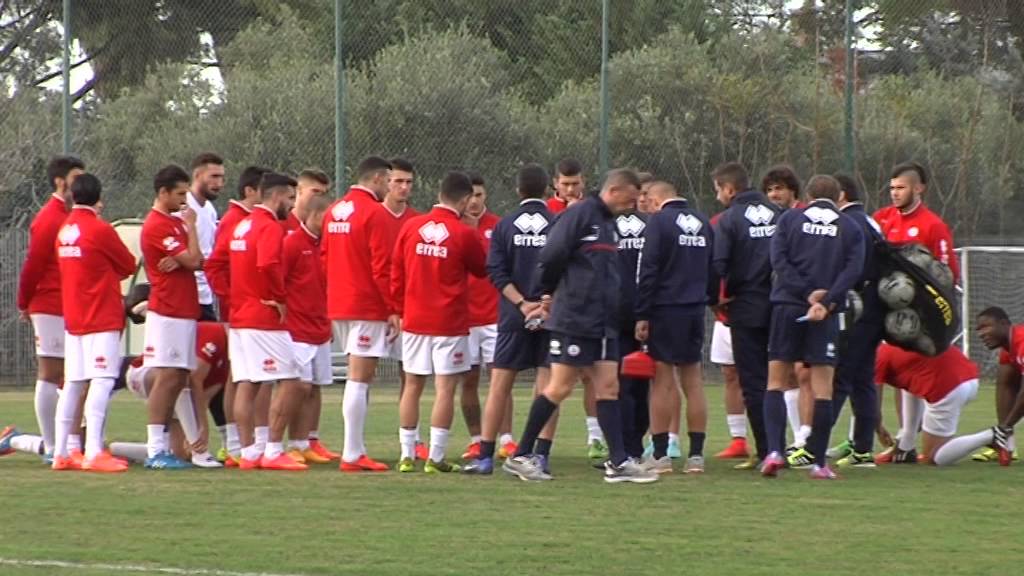 TIFOSI DEL BARI IN PROTESTA ALL&rsquo;ANTISTADIO
