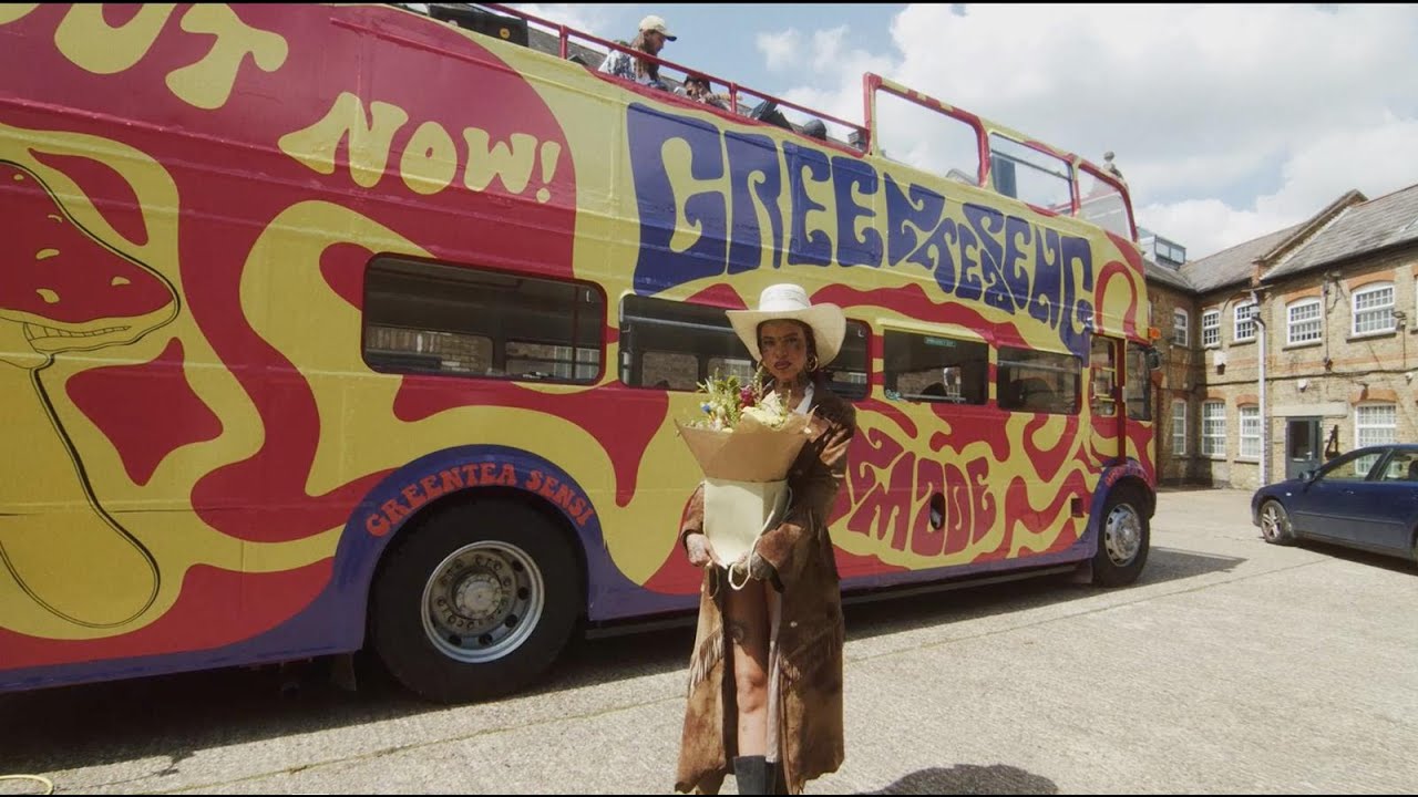 Greentea Peng and The Seng Seng Mobile