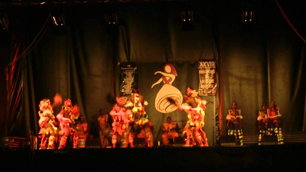 Togolese folk dance: Dance Idjombi (Region of Kara) & Initiation of the youngers