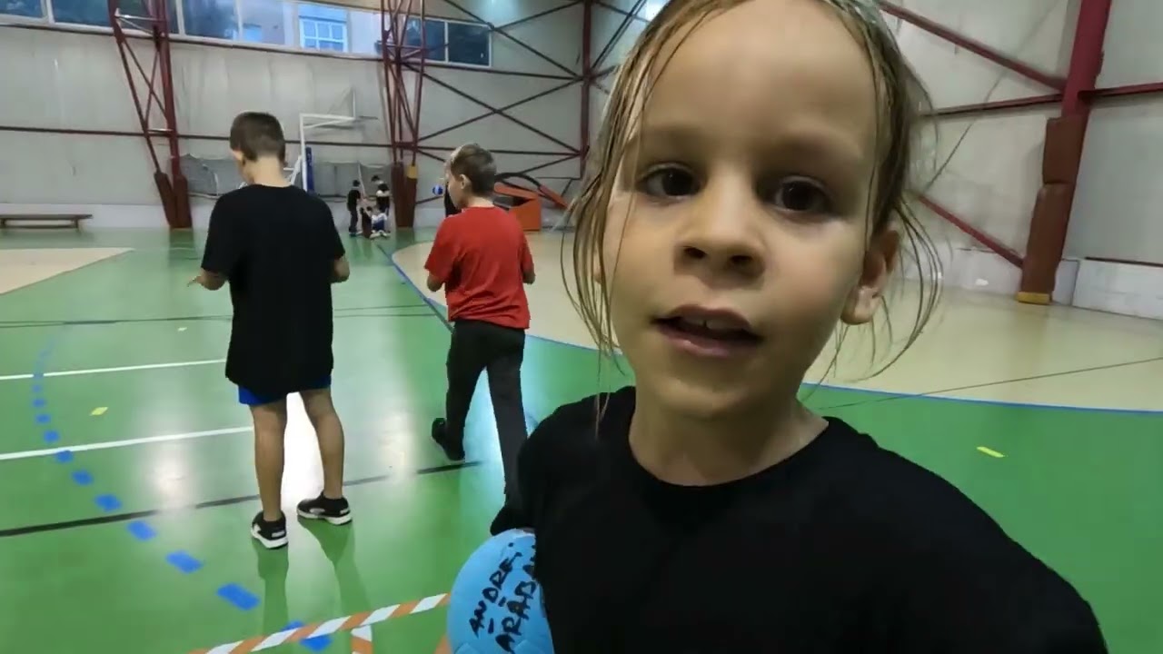 M-am apucat de handbal - vezi antrenamentul pentru copii
