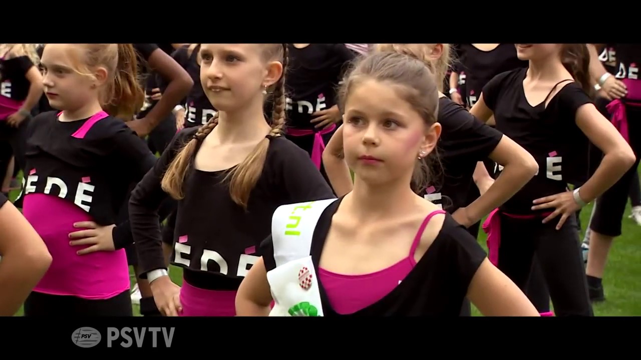 Floor is de Baas van het Veld - PSV TV