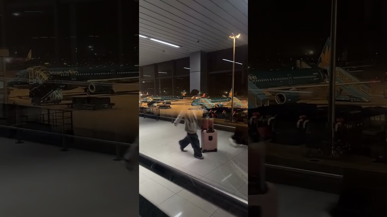 Trong lúc chuẩn bị lên Máy bay ra Côn Đảo