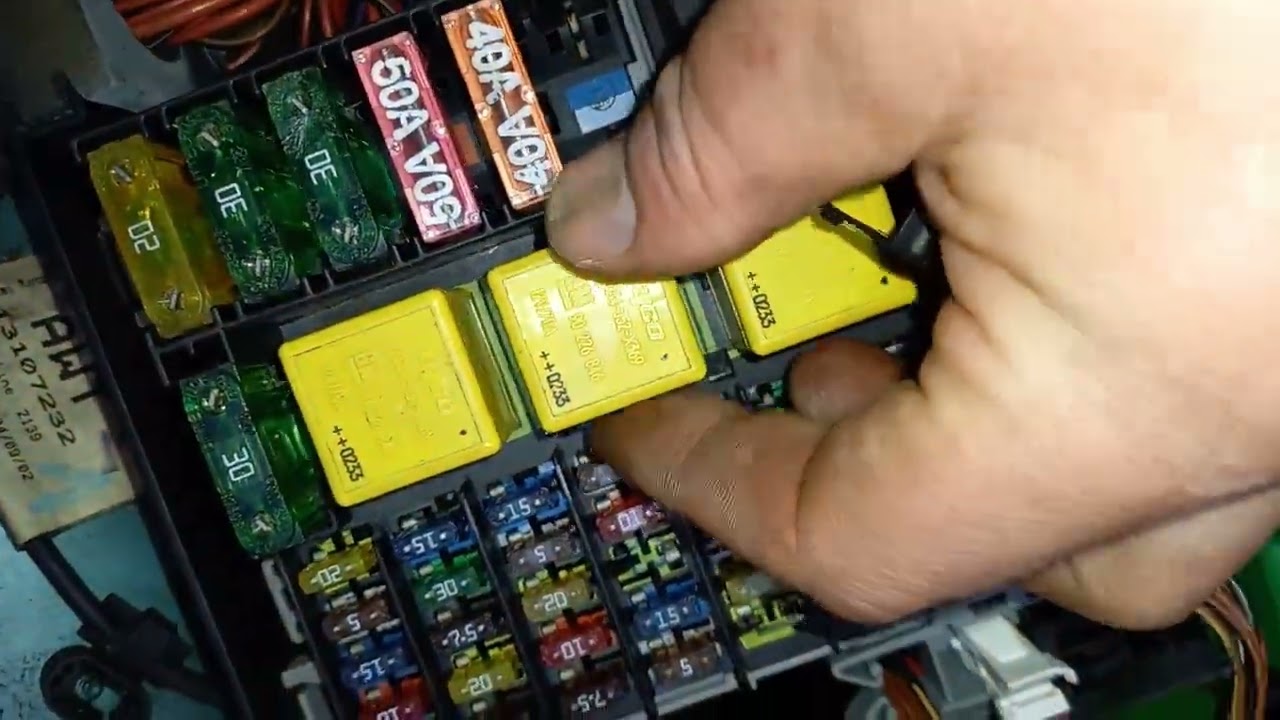 Uszkodzony układ paliwowy#wymiana pompki paliwa#Opel Corsa C 1.2.