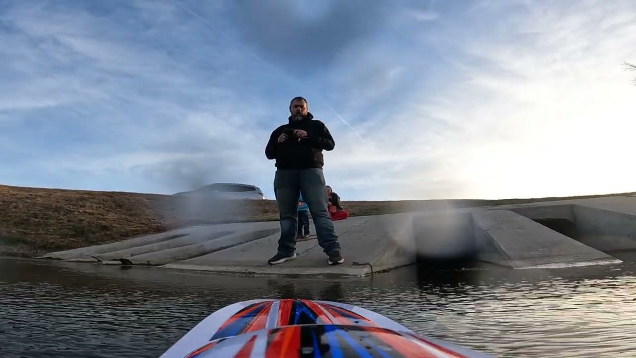 Test run # 2 RC boat traxxas disruptor 