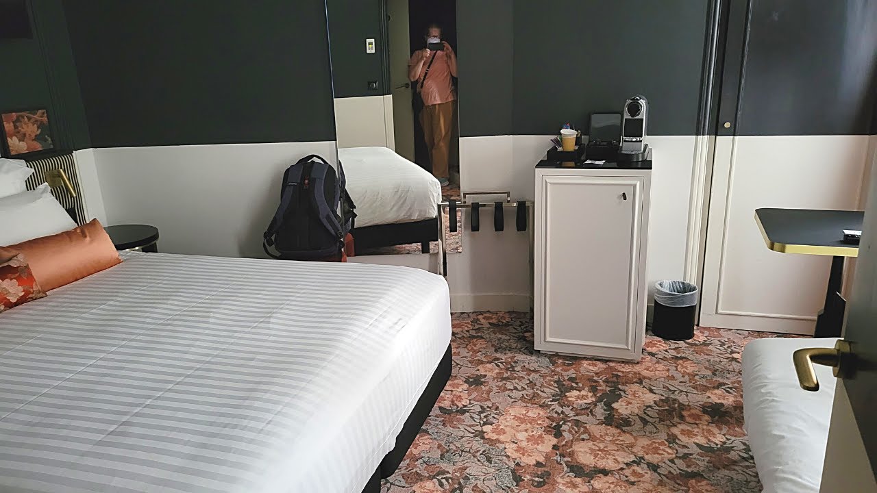 Our PARIS HOTEL ROOM TOUR | Hotel Mercure Gare De Lyon Opera Bastille
