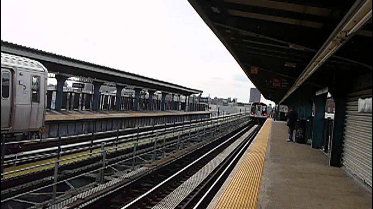 R160 M Shuttle Trains @ Central Avenue.