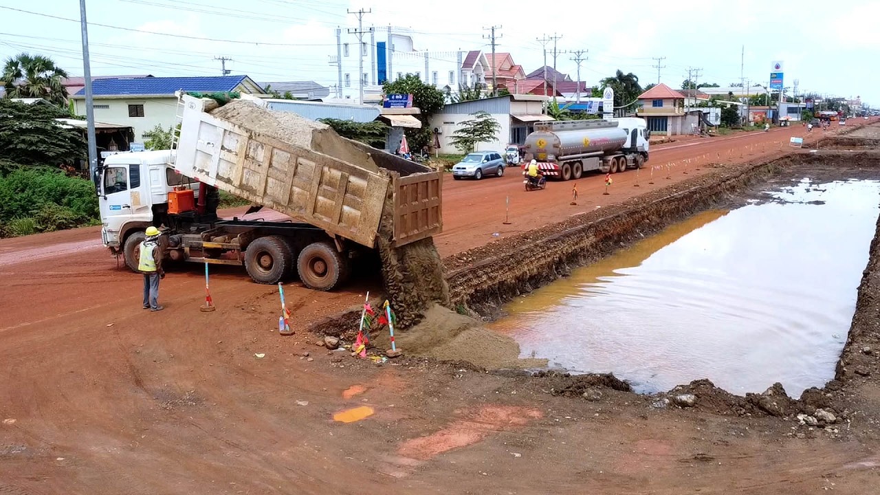 Modern Road Construction Process! Civil Engineering Road Construction.