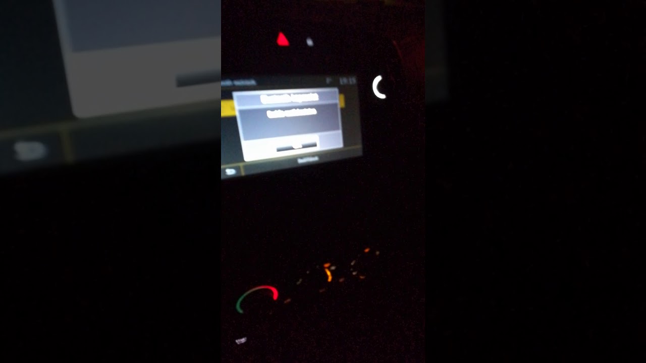 How to connect your phone to Media Nav Evolution Renault 2017