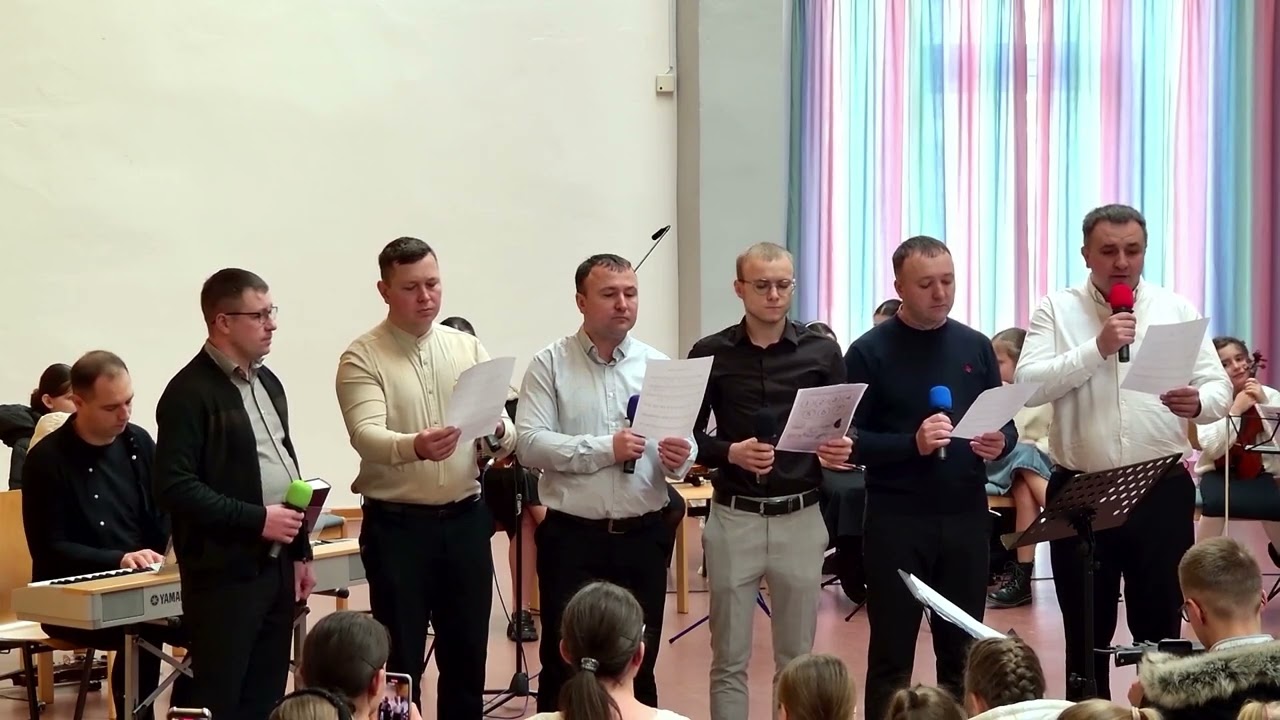 Бьёт метель в лицо резким мёрзлым ветром/Братское пение