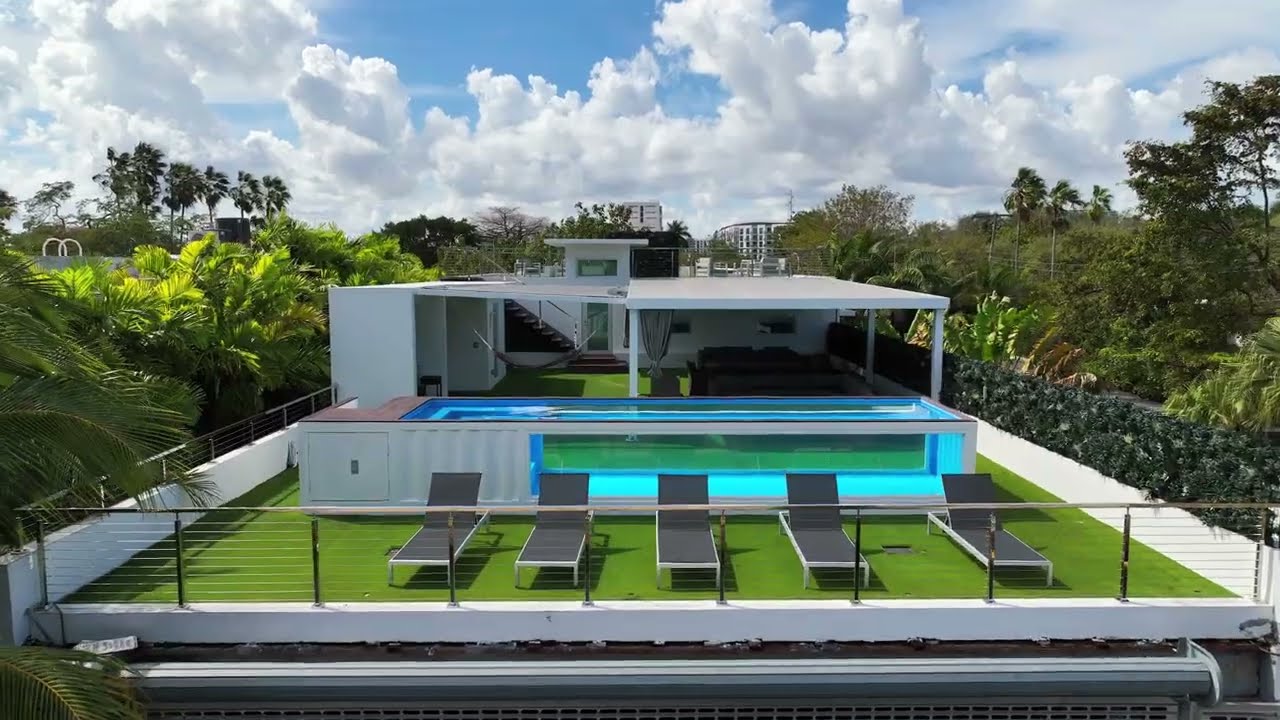 The Jills Zeder Group Presents 641 NW 7th Street Rd, Miami, FL