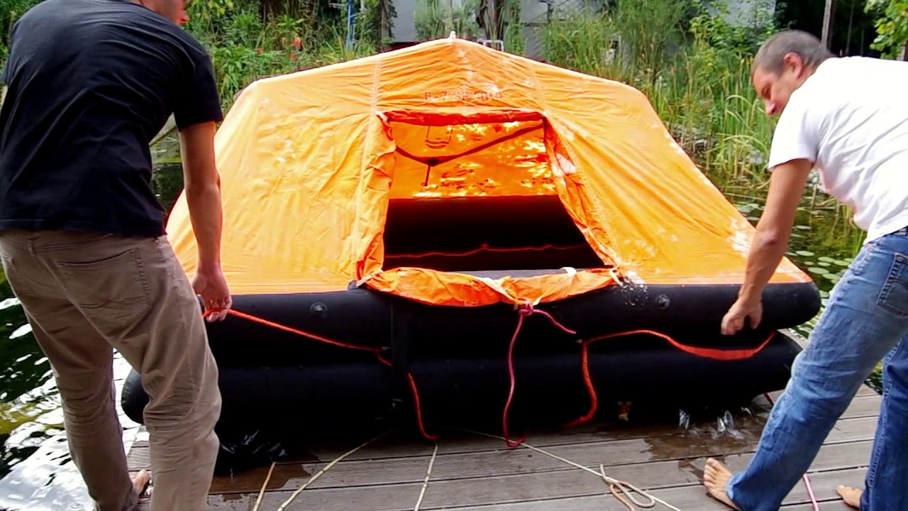 Test einer alten Rettungsinsel 2019