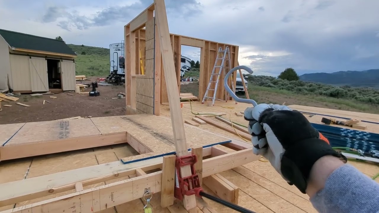 Safely using wall jacks to lift walls in high winds in Colorado, solo