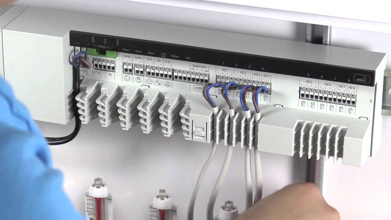 Funkregelung Alpha 2 für Fußbodenheizung Installation