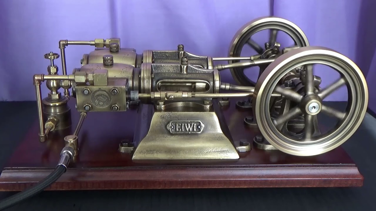 EIWI twin cylinder horizontal engine.