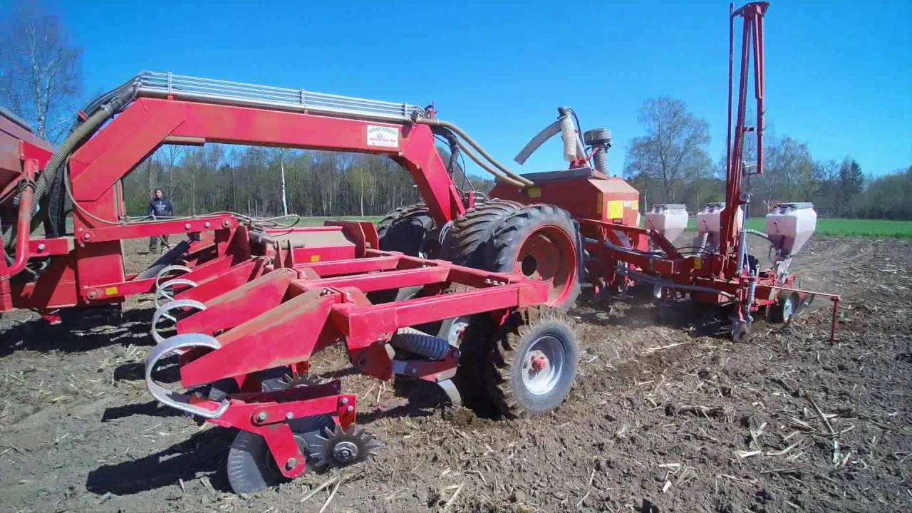 Agrarservice von der Wroge - Maislegen mit Fendt 939 und Aeromat 8reihig