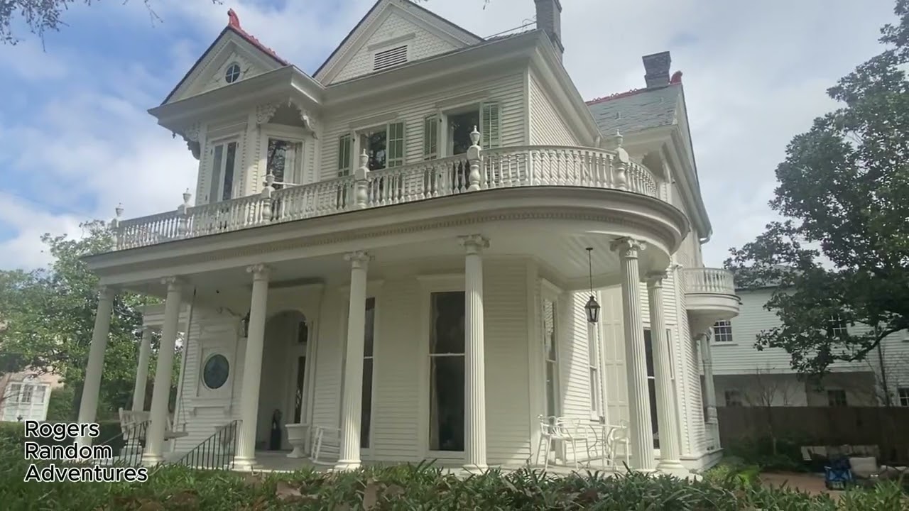 Garden District Mansions -New Orleans
