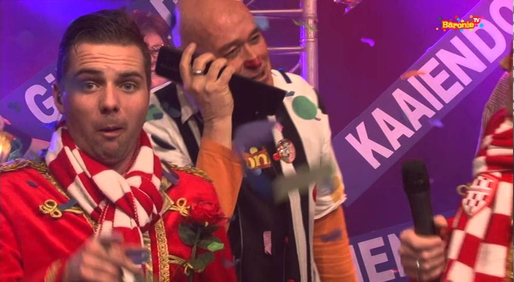 Lied 20: The Partycaptains en BaronieTV Koor - We zitte wir op  Roze (Carnaval 2016)