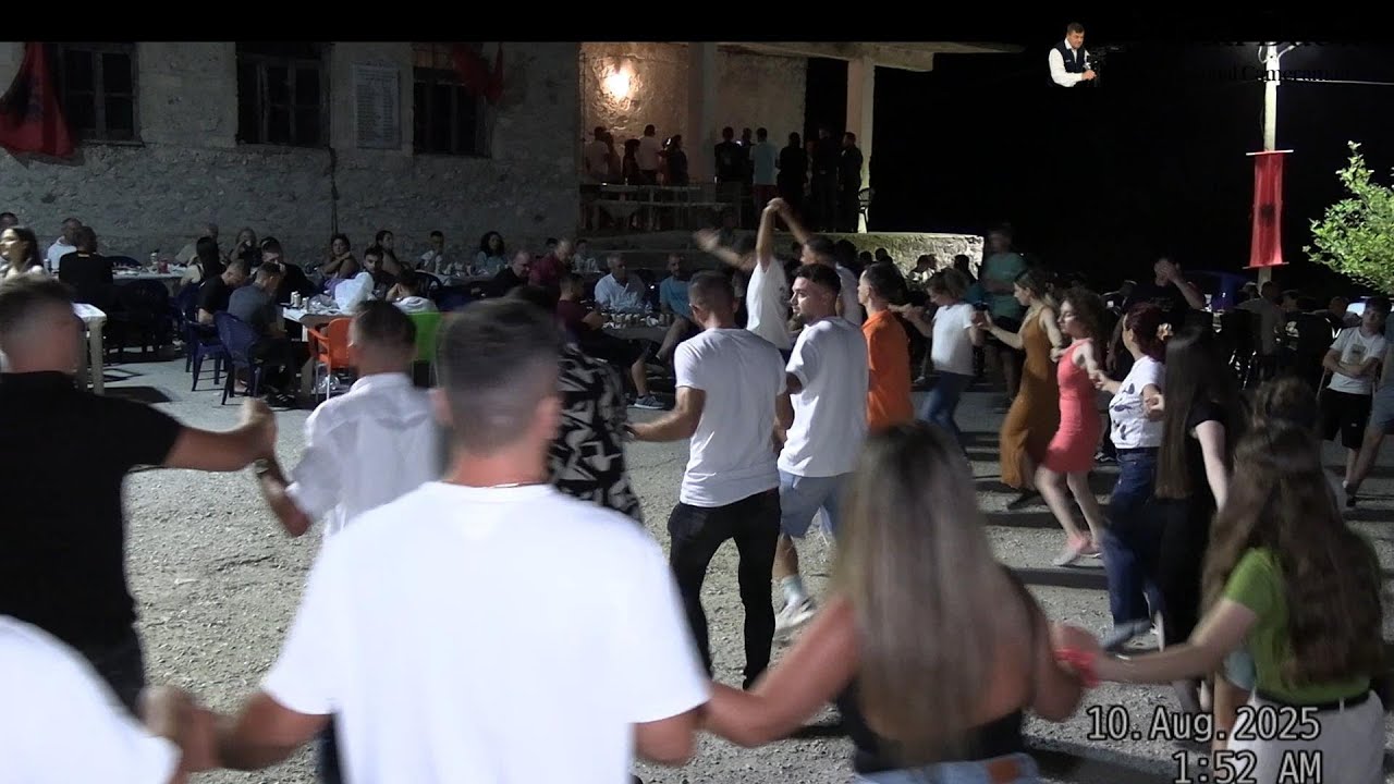 ZHULAT TAKIM BREZASH KLARINISTI PANAJOT DINAJ KËNGËTAR ERIND XHAFERI.