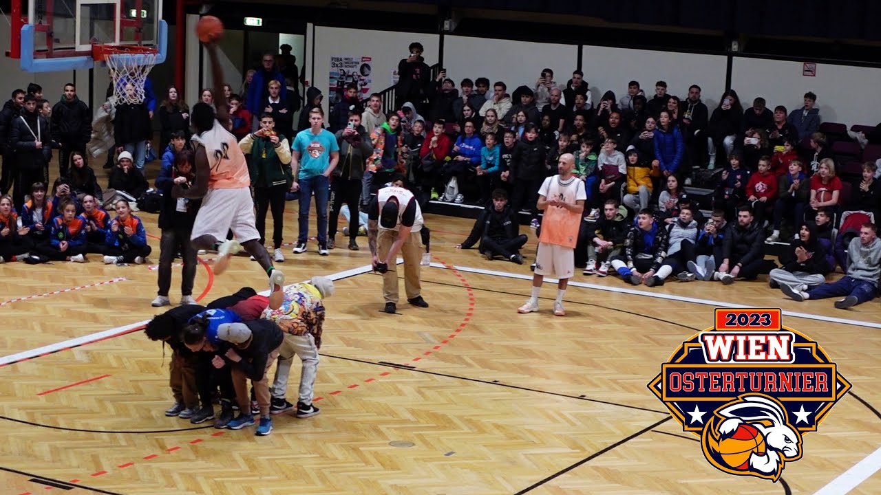 Dunk & Dribble Show - MrMike & Air Salu - Wien Osterturnier 2023