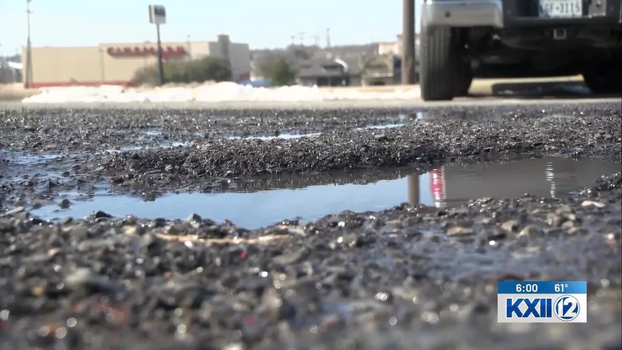 Texas road crews work to fix hundreds of potholes after freeze