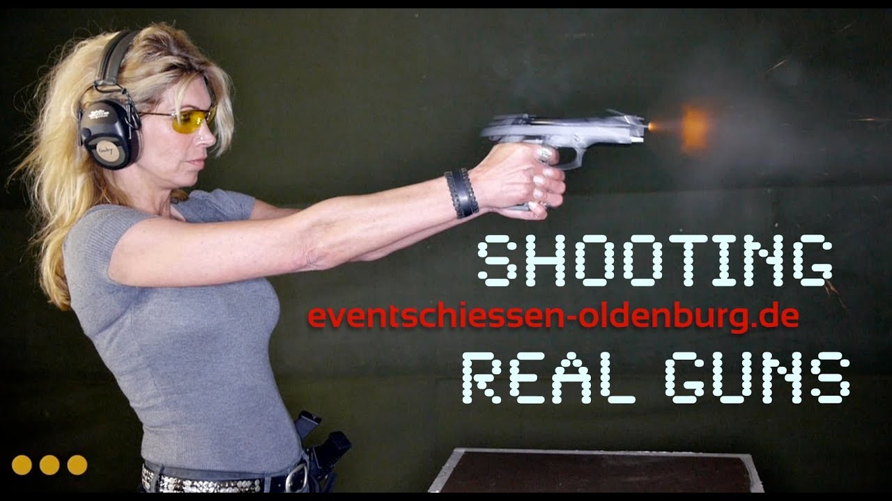 Hot Women shooting guns & firearms. Weapons @ Eventschiessen Oldenburg