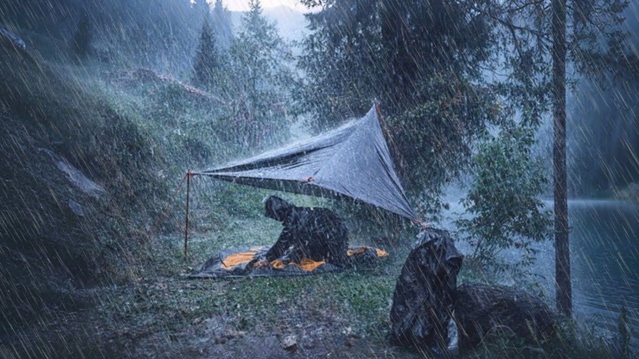 VERY BAD WEATHER NEAR LAKE‼️CAMPING IN HEAVY RAIN 🌧️