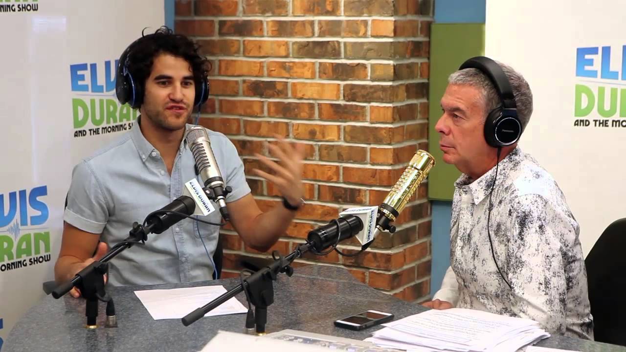 Darren Criss Interview: Talks Scream Queens, American Horror Story & Elsie Fest | Elvis Duran Show