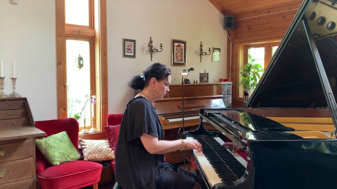 Love Shine a Light Katrina and the Waves Ulrika A. Rosén, piano.