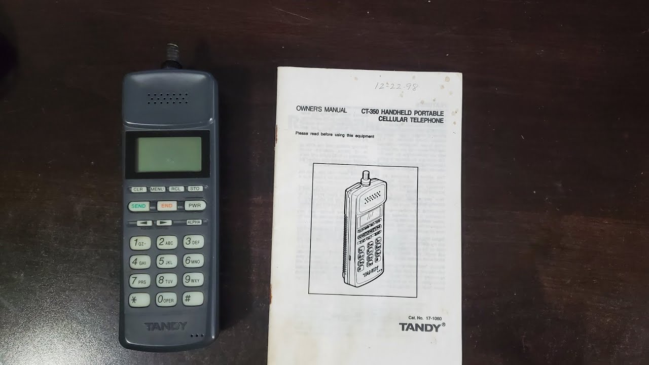Tandy CT-350 Handheld Portable Cellar Telephone tear down.