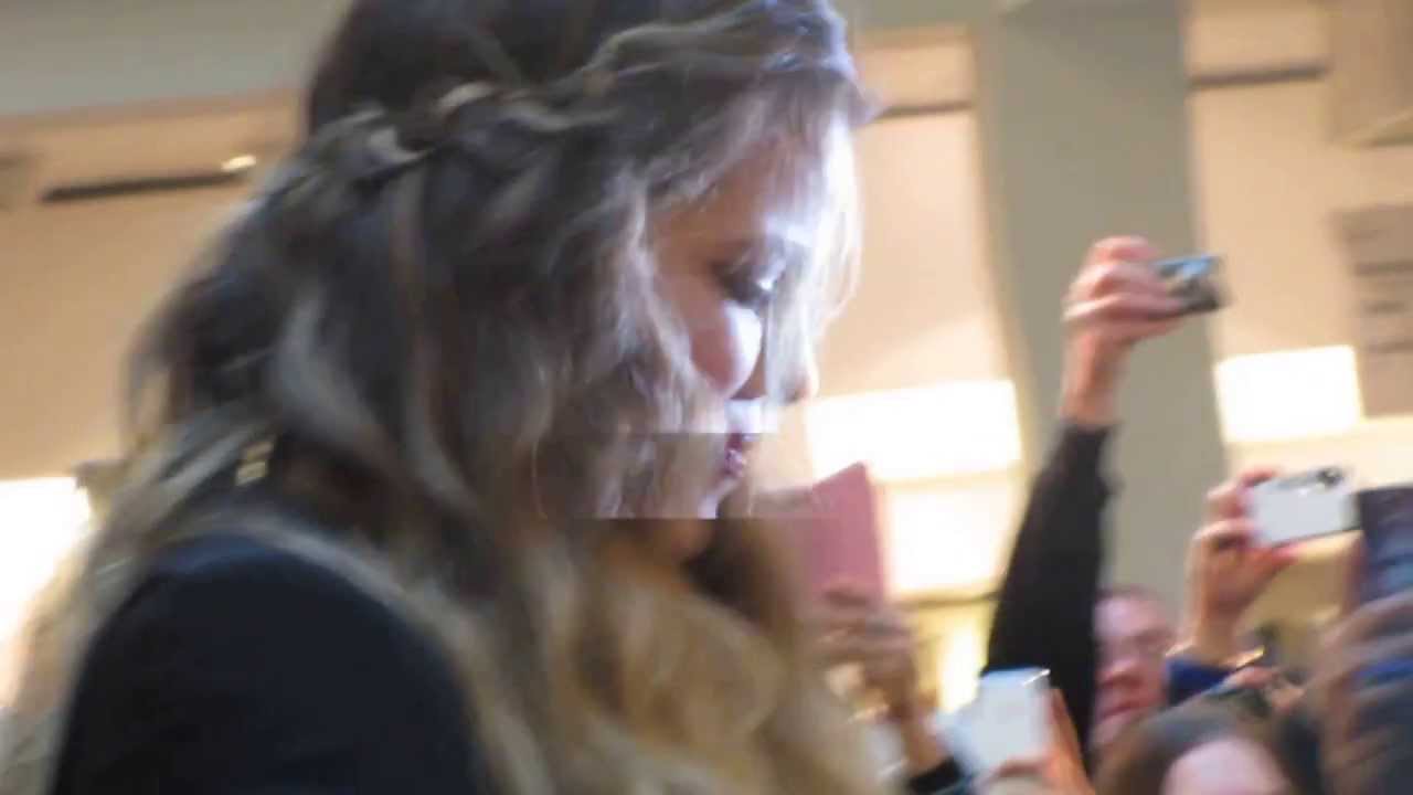 Khloe Kardashian at De Bijenkorf Amsterdam