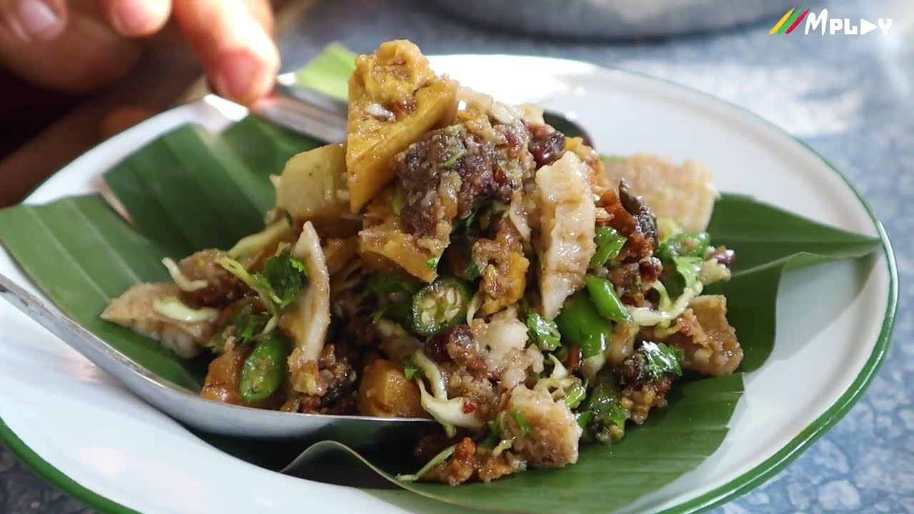 Burmese Traditional Food Stall at Yangon အညာမြေ အငွေ့အသက်တွေနဲ့ ရန်ကုန်က စစ်ကိုင်းလမ်း
