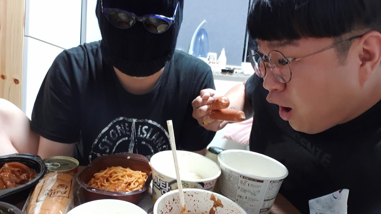 집에 강도들어서 편의점45000원치 훈정식 먹방.