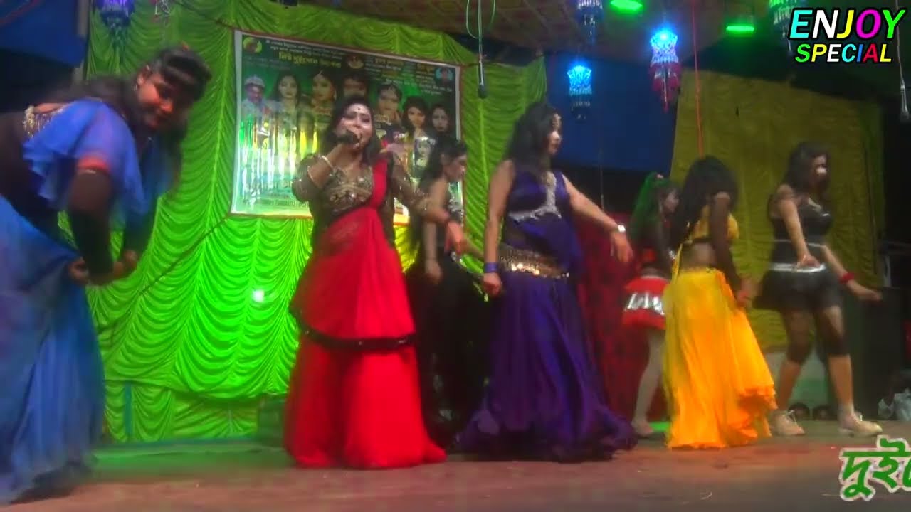 আমার লাল লাল ফিতে লেগে কেঁদে ছিলাম মা । মিস পায়েল ও প্রিয়াঙ্কা