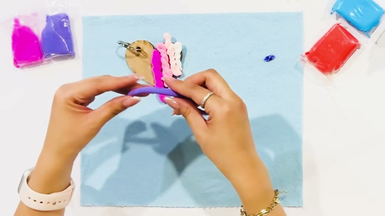 Llavero de madera en forma de corazón