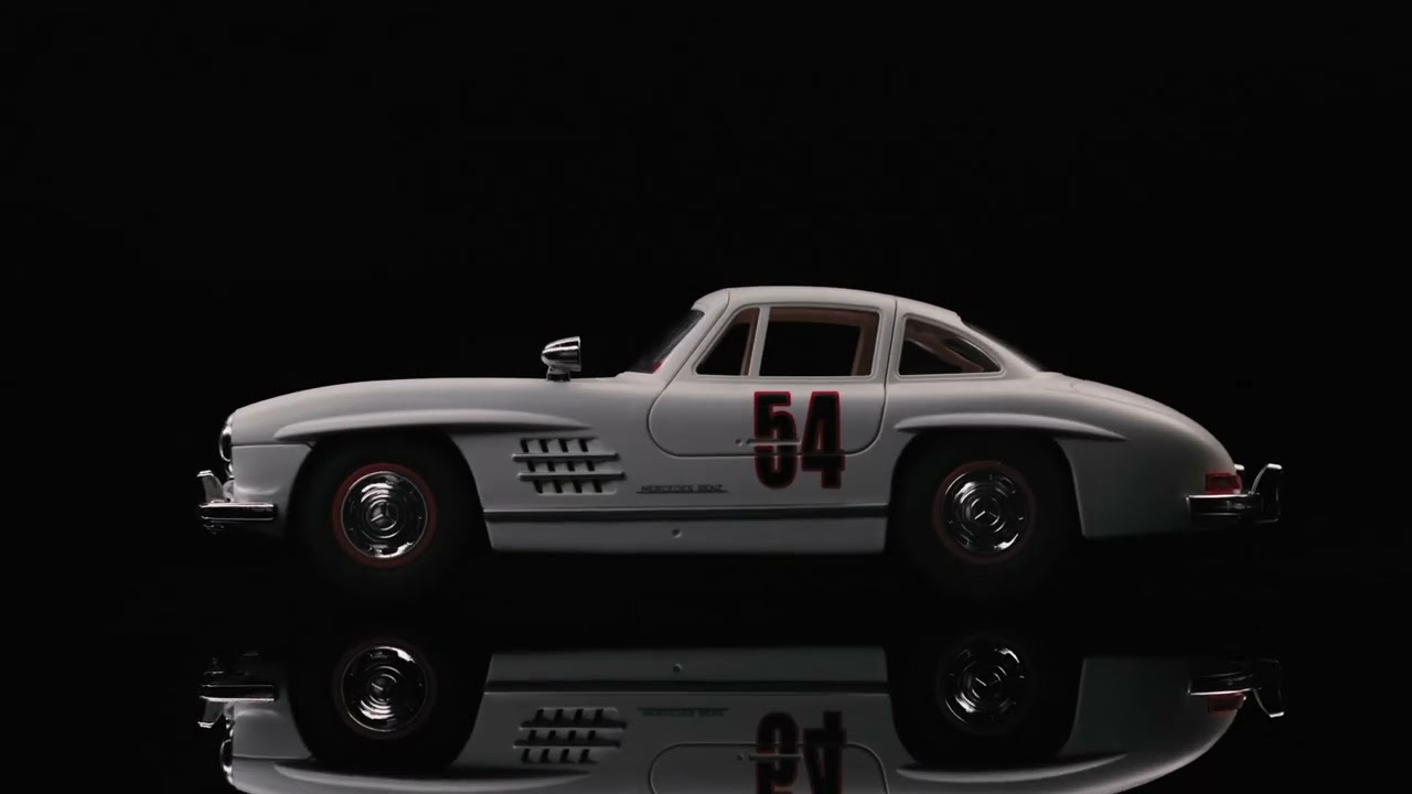 Mercedes-Benz 300 SL - Teaser 1 - PLAYMOBIL en Fran&ccedil;ais