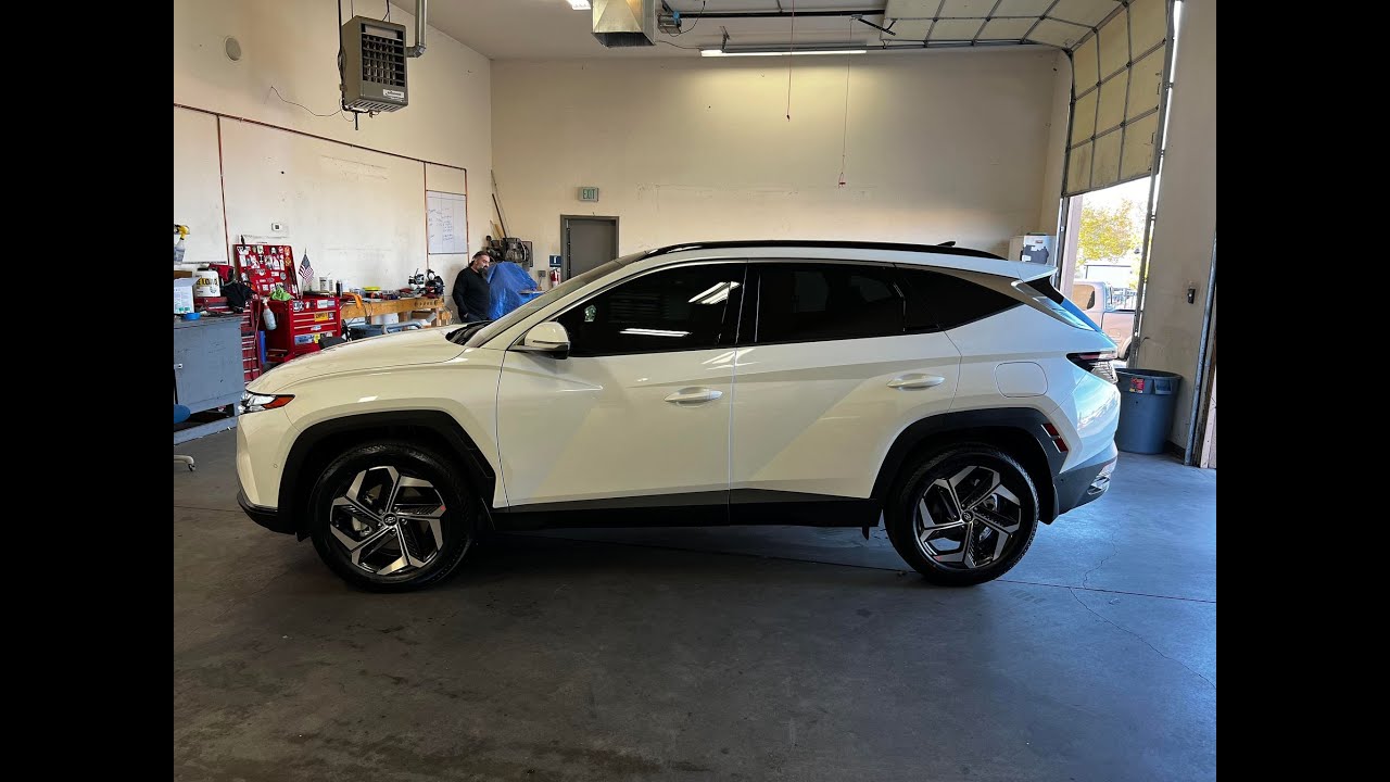 2022 Hyundai Tucson full tint, sweep removal.  Chatting about aftermarket glass brands.  Llumar CORE