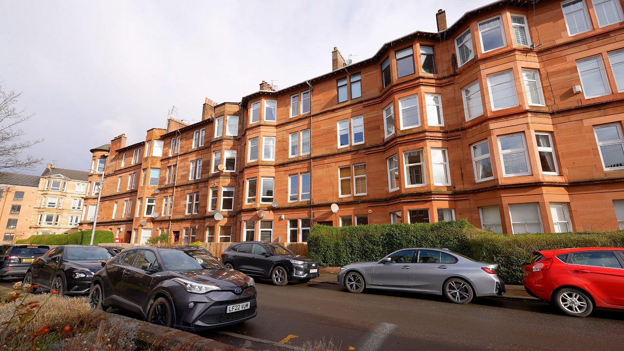 Flat 1/2, 17 Craigmillar Road, Glasgow, G42 9JZ