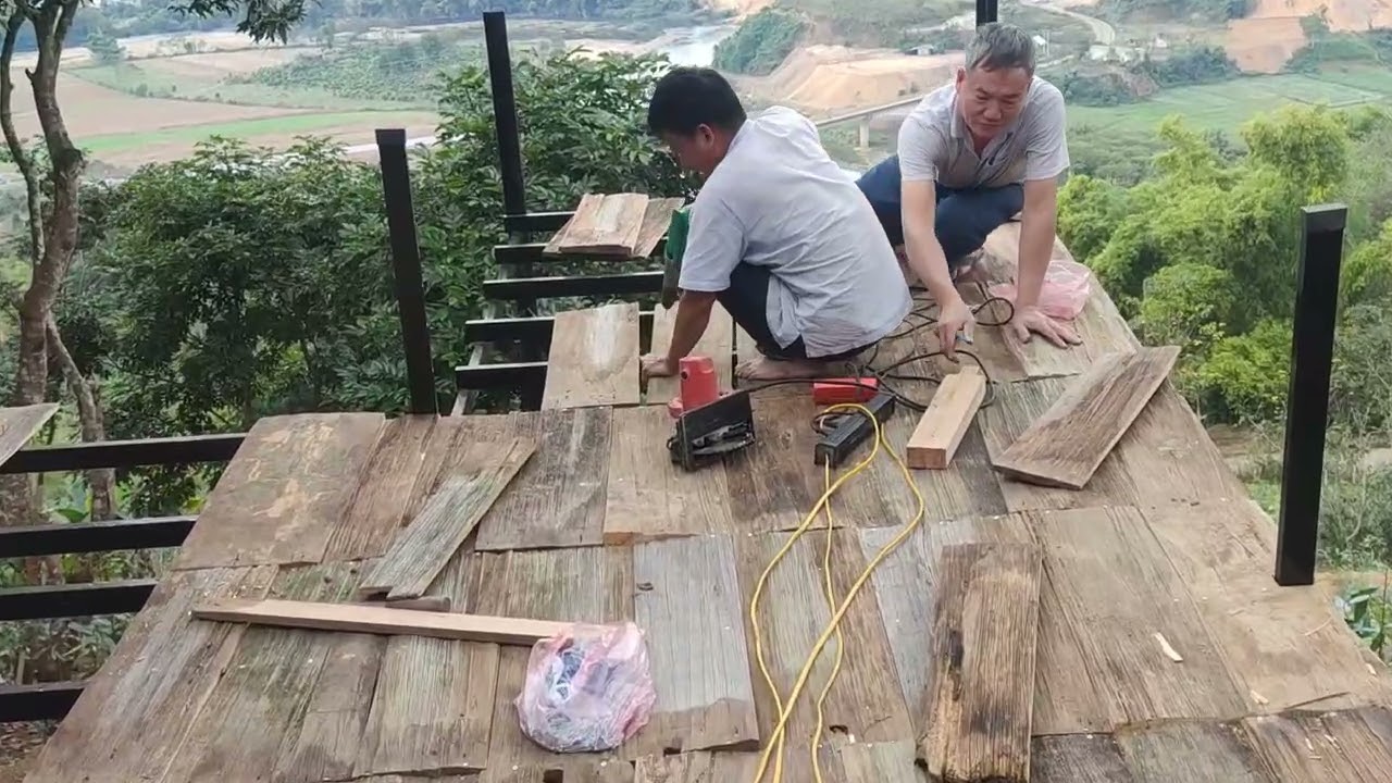 Làm sân bằng gỗ cũ pomu