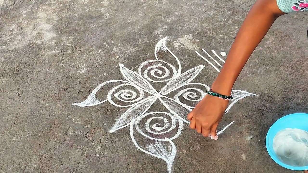 Daliy rangoli #rangoli #muggulu #newdesign #morning rangoli #vakilimuggulu #youtubevideo #kolam 