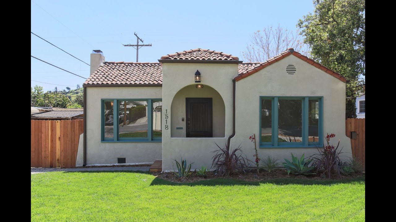 Charming Spanish Duplex in Glendale, CA.