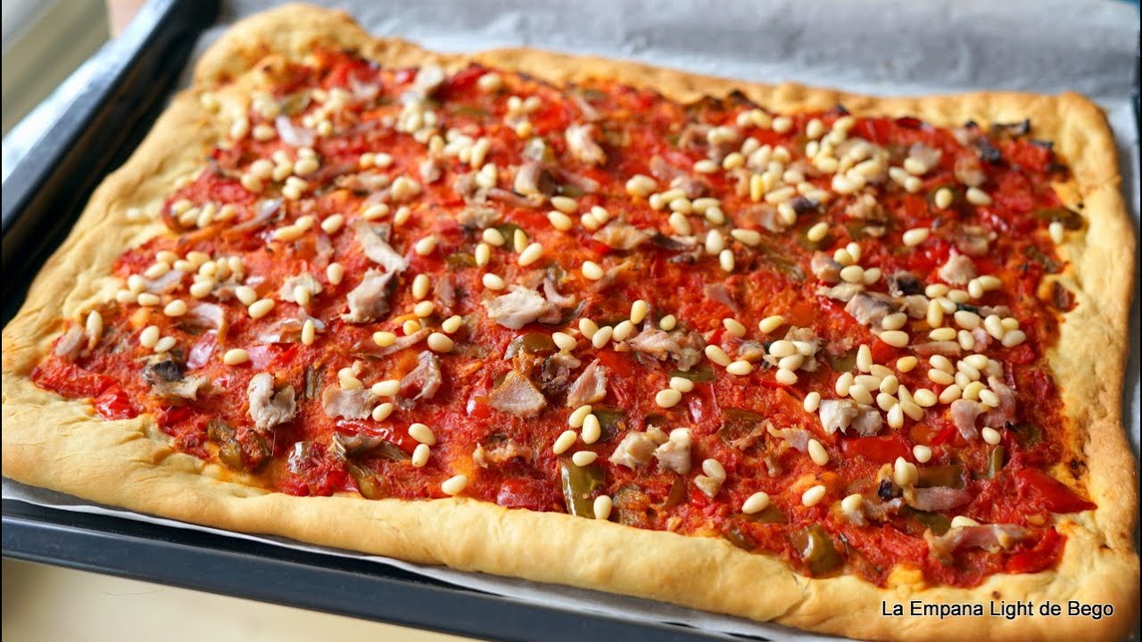 Coca de Tomate Receta Tradicional Valenciana con Tonyina o Ventresca de Atún